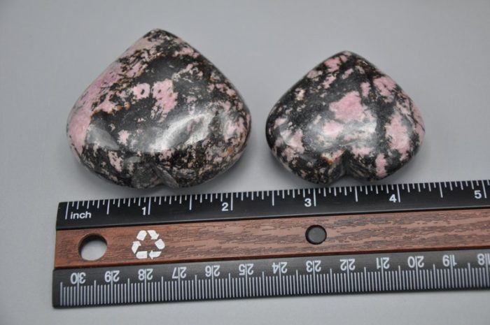 Rhodonite Heart | Rhodonite Crystal Heart | Stone Of Compassion | Cleansing & Balance | Metaphysical | Massage Stone | Handmade