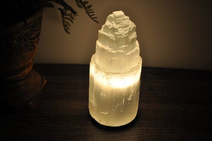 Selenite Crystal Lamp, Tower Skyscraper Lamp, Handmade, Dimmer Switch, Calming & Soothing Environment, an Extra Bulb, 20 cm (8 inch)