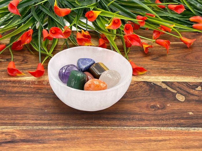 Selenite Charging Bowl With 7 Chakra Tumbled Stones | Selenite Bowl | Crystal Cleansing Bowl | Tumbled Crystals | Reiki | 10 cm