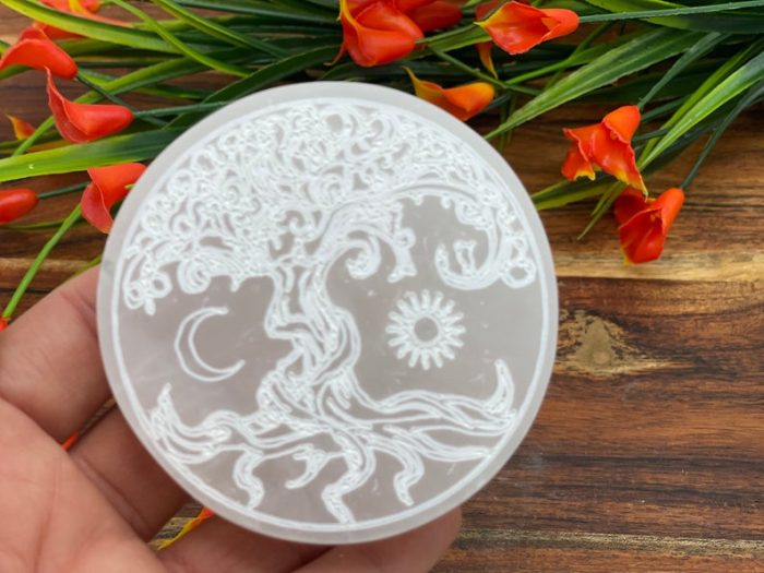 Selenite Charging Station Etched With Tree of Life Design & 7 Chakra Tumbled Stones | Round Charging Plate | Chakra Activator | Reiki