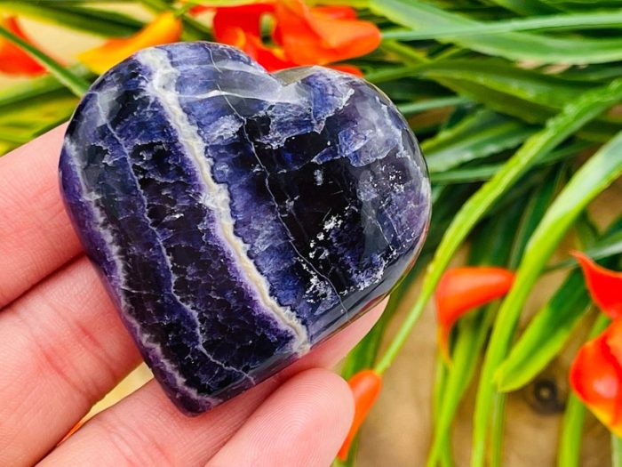 Fluorite Heart | Fluorite Crystal Heart | Healing Gemstone | Cleansing & Balance | Metaphysical Crystal | Massage Stone 1", 1.5", 2"