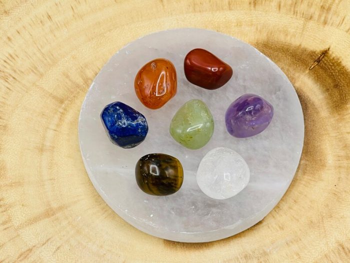 7 Chakra Tumbled Stones Set With Velvet Pouch and Selenite Round Charging Plate | Polished Stones | Chakra Healing Crystals