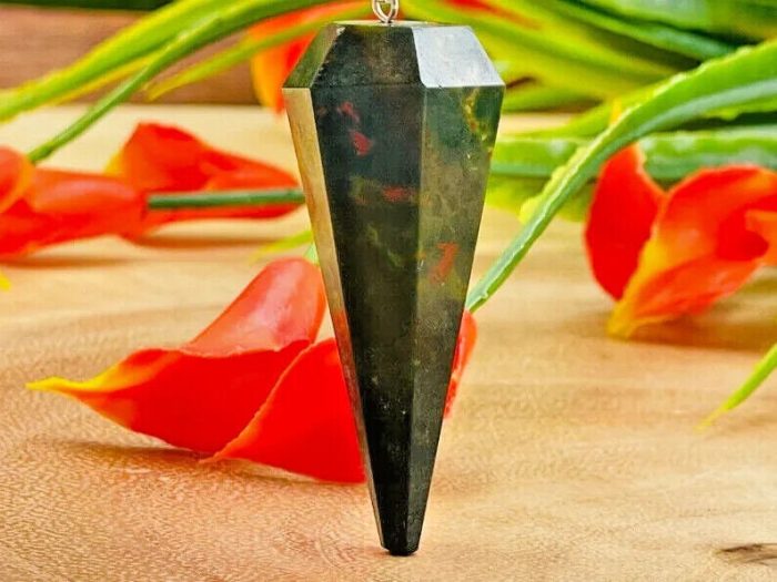 Bloodstone Crystal Pendulum | Bloodstone Point Pendulum | Heliotrope Stone | Bloodstone Jasper | Healing Dowsing Energy Balancing | Faceted