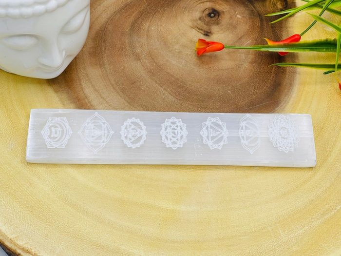 Selenite Charging Station Etched with 7 Chakra Sign and 7 Chakra Tumbled Stones | Charging Plate | Chakra Activator | Reiki | Charging Bar