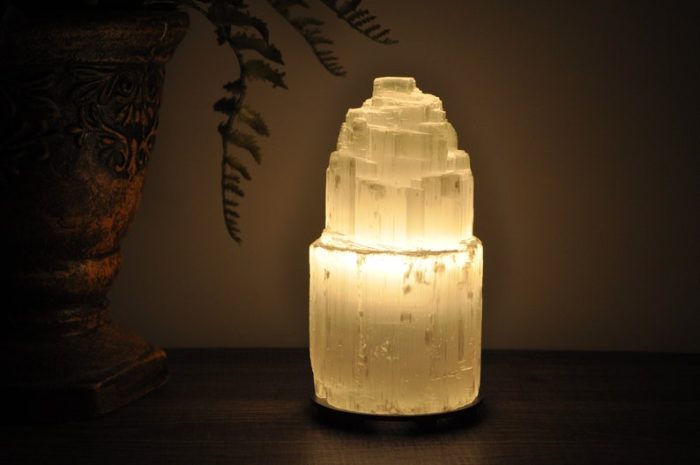 Selenite Crystal Lamp, Tower Skyscraper Lamp, Dimmer Switch, Calming & Soothing Environment, an Extra Bulb, 15 cm (6 inch)