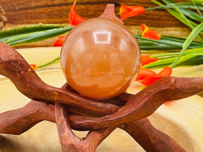 Caramel Honey Calcite Sphere | Honey Calcite Sphere | Crystal Sphere | Crystal Healing | Metaphysical Crystal | 1" (25 mm), 2" (50 mm)