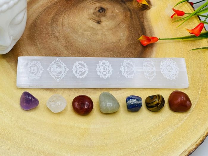 Selenite Charging Station Etched with 7 Chakra Sign and 7 Chakra Tumbled Stones | Charging Plate | Chakra Activator | Reiki | Charging Bar