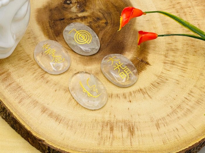 Set of 4 Crystal Quartz Smooth Stone with Engraved Reiki Symbols | Clear Quartz Pocket Stone | Heart Chakra | Metaphysical Reiki Palm Stone