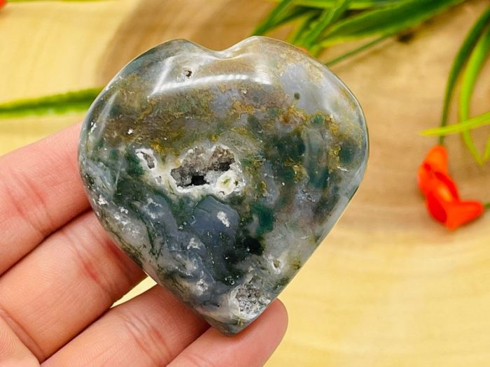 Moss Agate Crystal Heart | Moss Agate Reiki Heart | Healing Crystal | Green Moss Agate Metaphysical Chakra Crystal Palm Stone | 2 inch