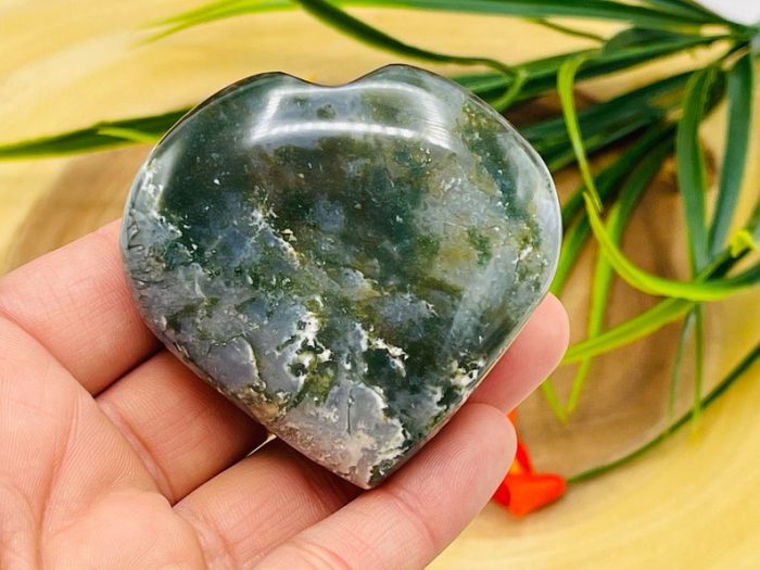 Moss Agate Crystal Heart | Moss Agate Reiki Heart | Healing Crystal | Green Moss Agate Metaphysical Chakra Crystal Palm Stone | 2 inch