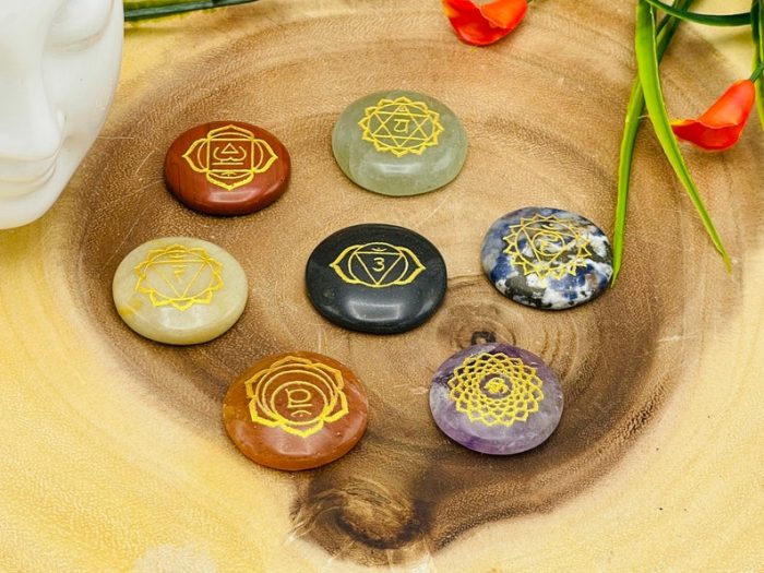 7 Chakra Round Palm Stone Set With Engraved Chakra Symbols | Polished Stones | Chakra Healing Crystals | Reiki Chakra Gift Set