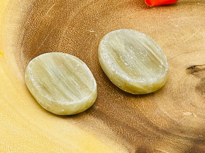 Cats Eye Worry Stone | Cat's Eye Crystal Stone | Pocket Worry Stone | Metaphysical Healing Chakra Stone | Reiki Crystal