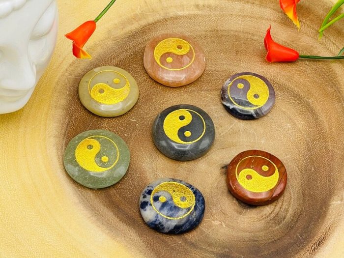 7 Chakra Round Palm Stone Set Engraved Ying Yang Symbols With Velvet Pouch | 7 Chakra Smooth Stones | 7 Chakra Healing Reiki Chakra Gift Set