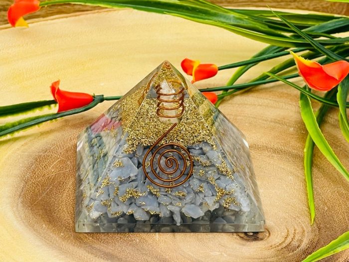 Angelite Orgone Pyramid with Reiki Sign & Clear Quartz Point | Blue Angelite Orgonite Pyramid | Reiki Chakra Pyramid | 3 inch