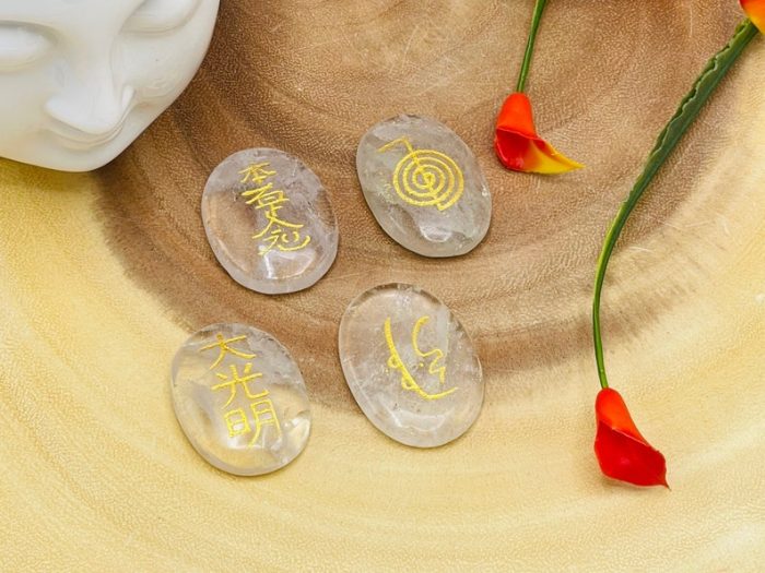 Set of 4 Crystal Quartz Smooth Stone with Engraved Reiki Symbols | Clear Quartz Pocket Stone | Heart Chakra | Metaphysical Reiki Palm Stone