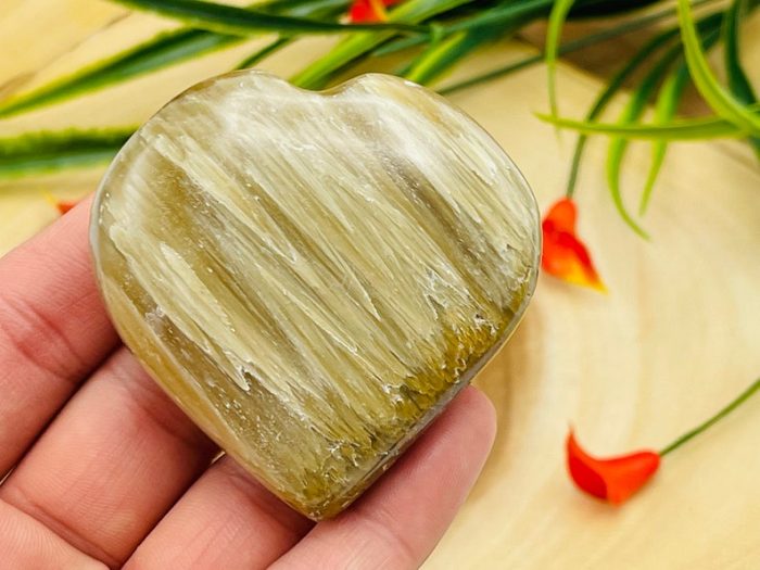 Cat Eyes Heart Stone | Cat's Eye Heart | Cats Eye Massage Stone | Meditation & Healing Crystal | Stress Reliever