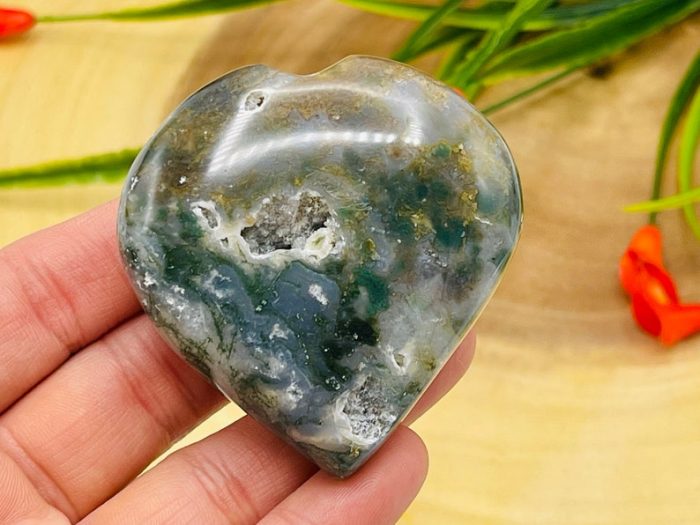 Moss Agate Crystal Heart | Moss Agate Reiki Heart | Healing Crystal | Green Moss Agate Metaphysical Chakra Crystal Palm Stone | 2 inch