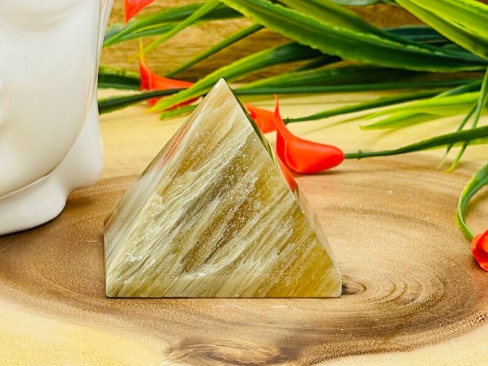 Cat Eye Pyramid | Cat's Eye Crystal Pyramid | Chakra Stone | Cleansing & Balance | Metaphysical | Massage Stone | Cat Eye Pointer