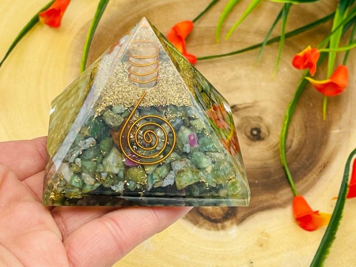 Ruby Fuchsite Orgone Pyramid with Reiki Sign with Clear quartz Point | Ruby Fuchsite Orgonite Pyramid | Reiki Chakra Pyramid | 3"