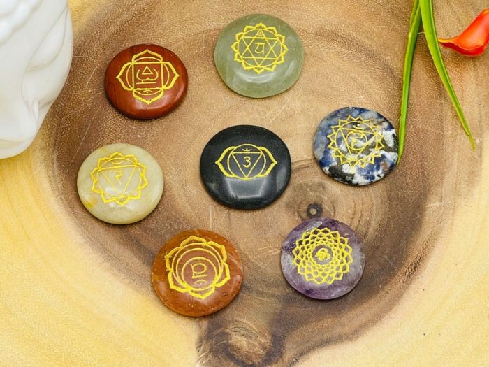 7 Chakra Round Palm Stone Set With Engraved Chakra Symbols | Polished Stones | Chakra Healing Crystals | Reiki Chakra Gift Set