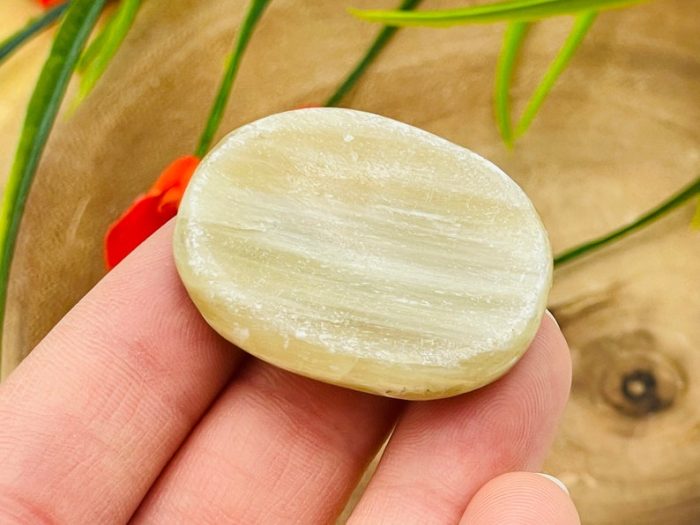 Cats Eye Worry Stone | Cat's Eye Crystal Stone | Pocket Worry Stone | Metaphysical Healing Chakra Stone | Reiki Crystal