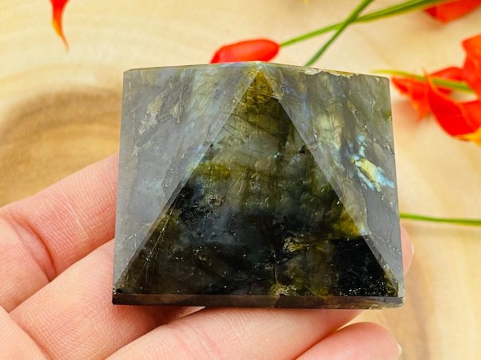 Labradorite Pyramid | Crystal Pyramid | Labradorite Gemstone Pyramid | Healing Crystal & Stone | Stone of Protection | Chakra Stone | 2"