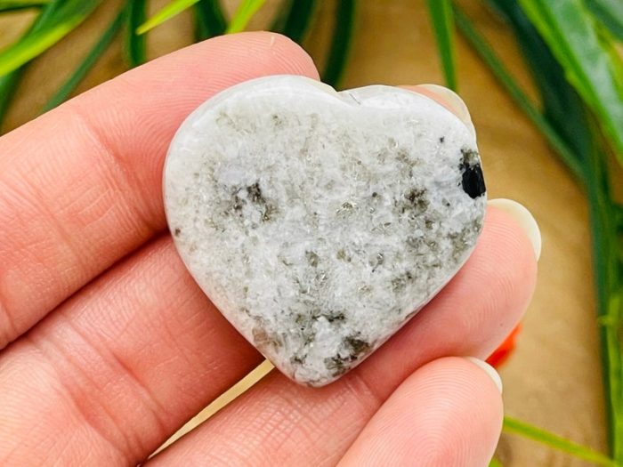 Rainbow Moonstone Heart | Rainbow Moonstone Crystal | Chakra Healing Gemstone | Cleansing & Balancing | Moonstone Metaphysical Crystal