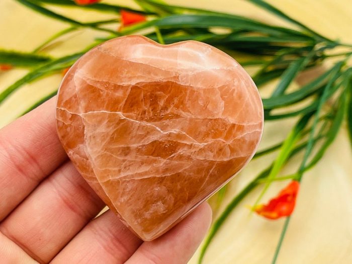 Red Aventurine Heart Stones | Red Aventurine Crystal Heart | Healing Stone | Stone of Intelligence & Creativity | Chakra Stone