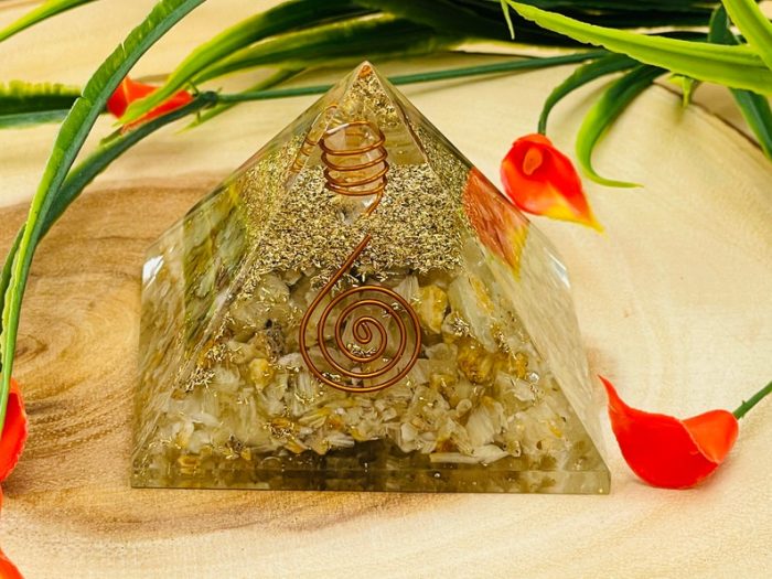 Cat Eye's Orgone Pyramid with Reiki Sign & Clear Quartz Point | Cat Eye's Orgonite Pyramid | Reiki Chakra Pyramid | 3 inch