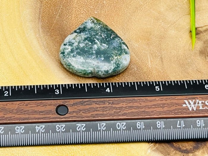 Moss Agate Crystal Heart | Moss Agate Reiki Heart | Healing Crystal | Green Moss Agate Metaphysical Chakra Crystal Palm Stone | 2 inch