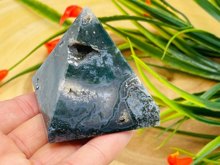 Moss Agate Pyramid | Moss Agate Crystal Pyramid | Chakra Stone | Cleansing & Balance | Metaphysical | Massage Stone | Moss Agate Pointer