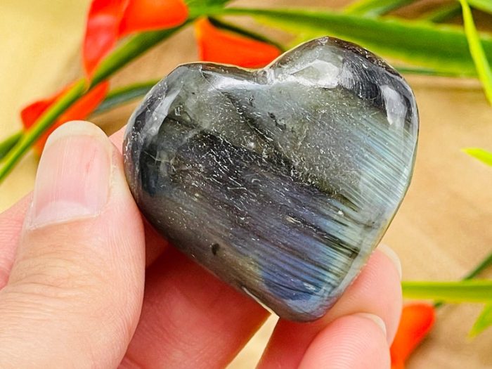 Labradorite Heart | Labradorite Crystal | Hand Polished | Chakra Healing Gemstone | Cleansing & Balancing | Labradorite Metaphysical Crystal