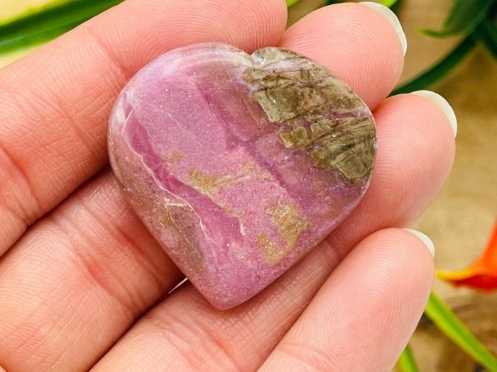 Rhodonite Heart | Rhodonite Crystal Heart | Stone Of Compassion | Cleansing & Balance | Metaphysical | Massage Stone | Handmade