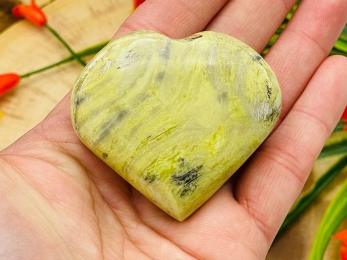 Serpentine Heart Stone | Serpentine Heart Crystal | Reiki & Chakra | Healing Reiki Tool | Metaphysical Healing Heart Stone