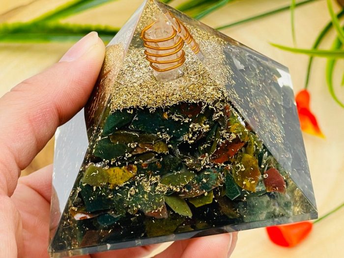 Bloodstone Orgone Pyramid with Reiki Sign & Clear Quartz Point | Bloodstone Orgonite Pyramid | Reiki Chakra Pyramid | 3 inch