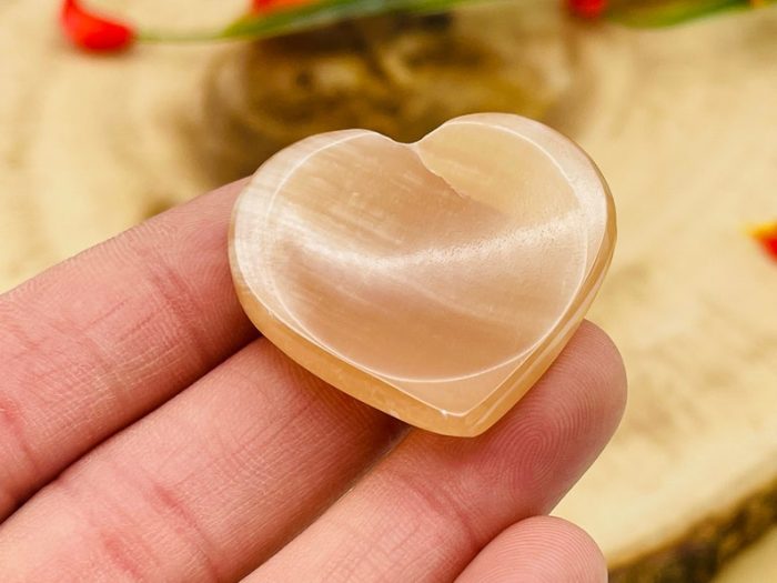 Caramel Honey Heart Shape Worry Stones | Thumb Stones | Calcite Massage Stones | Healing Crystals | Gemstone Crystals | Stress Reliever