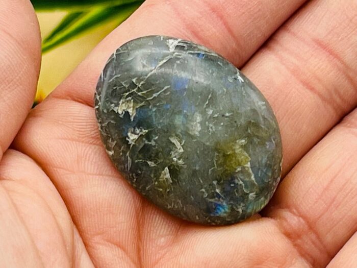 Labradorite Worry Stone | Labradorite Crystal Healing Worry Stone | Soothing & Calming Massage Stone | Stress Reliever