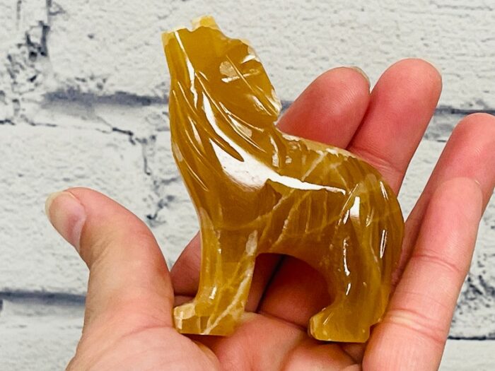 Honey Calcite Howling Wolf Figurine, Crystal Carving Standing Statuette, Reiki Metaphysical Healing Crystal, Sacred Animal, 3 Inch